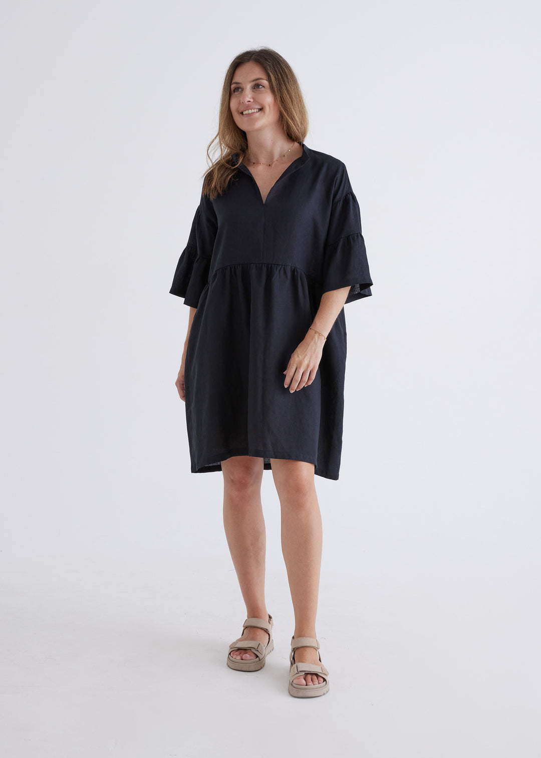 Lisa Linen Dress in Black