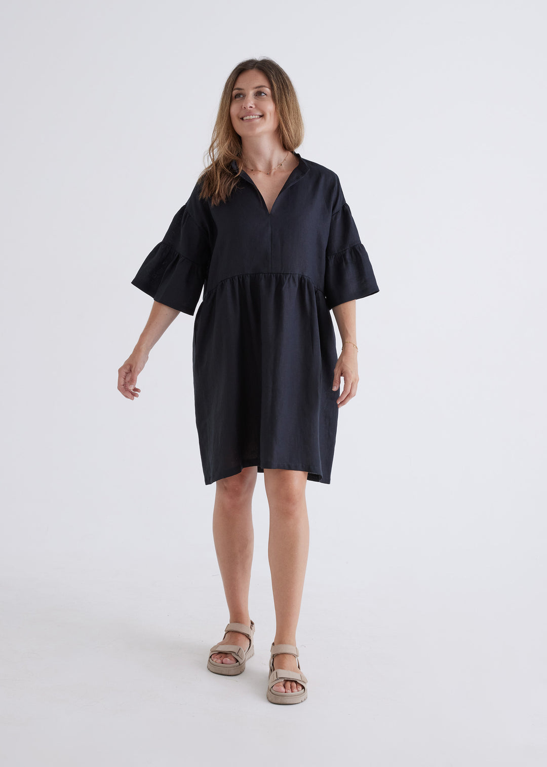 Lisa Linen Dress in Black