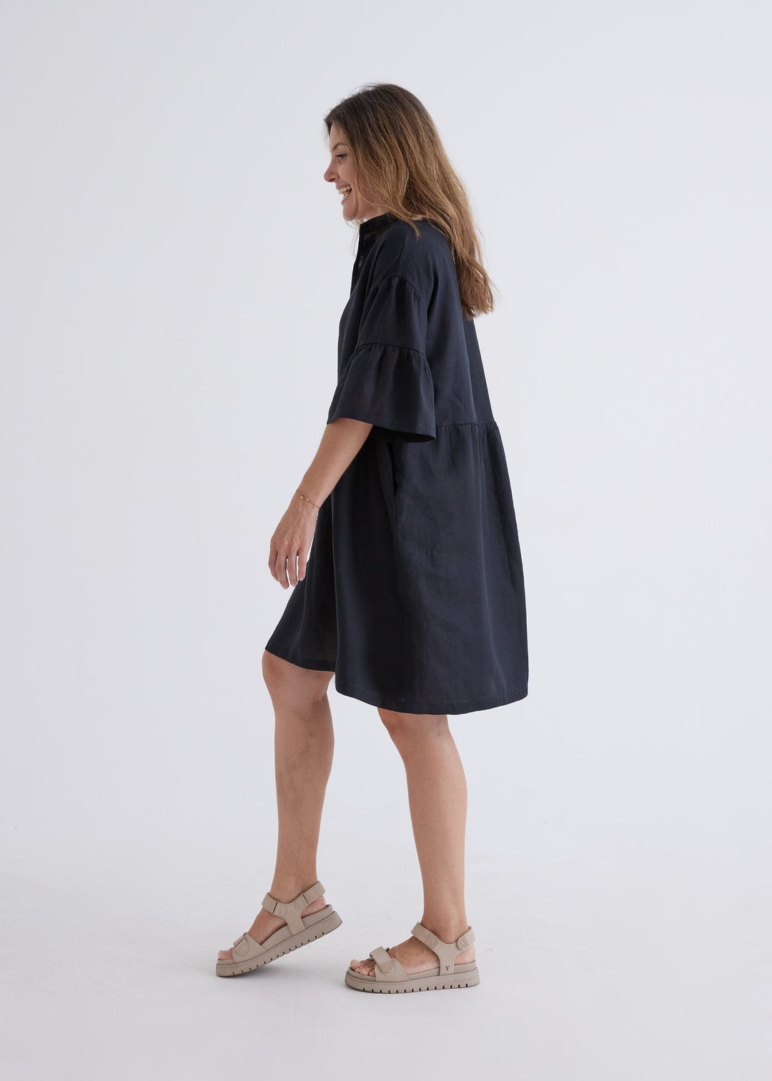 Lisa Linen Dress in Black