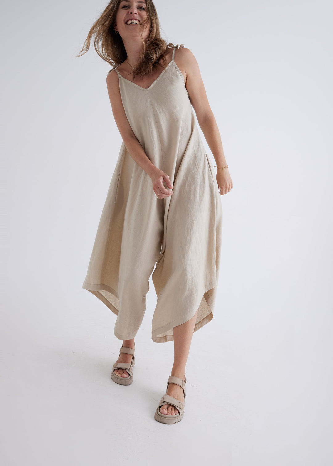 Willow Linen Jumpsuit in Oatmeal