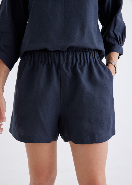 Marley Linen Shorts in Navy