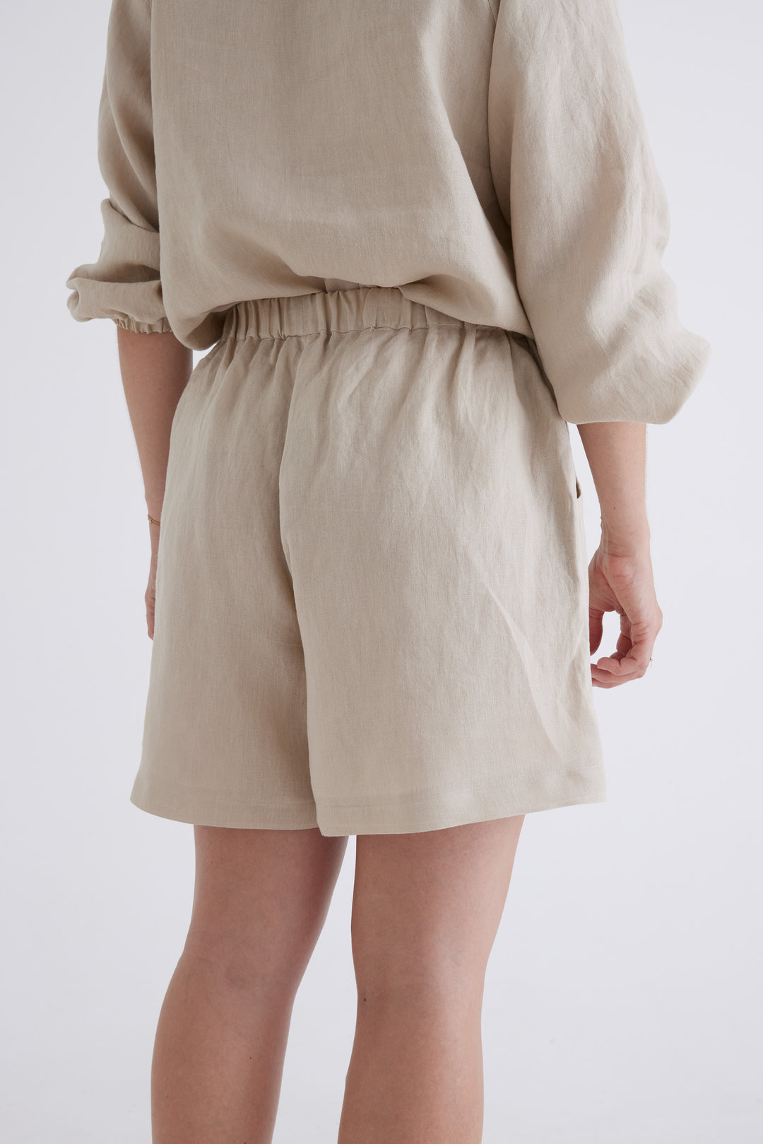 Marley Linen Shorts in Oatmeal