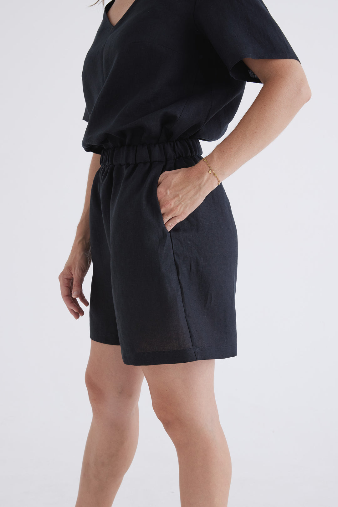 Marley Linen Shorts in Black
