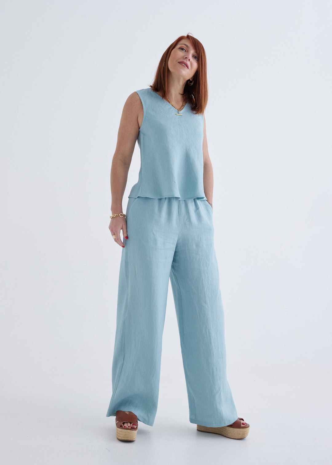 Amy Linen Top in Spring Blue