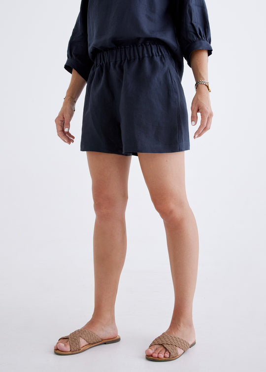 Marley Linen Shorts in Navy