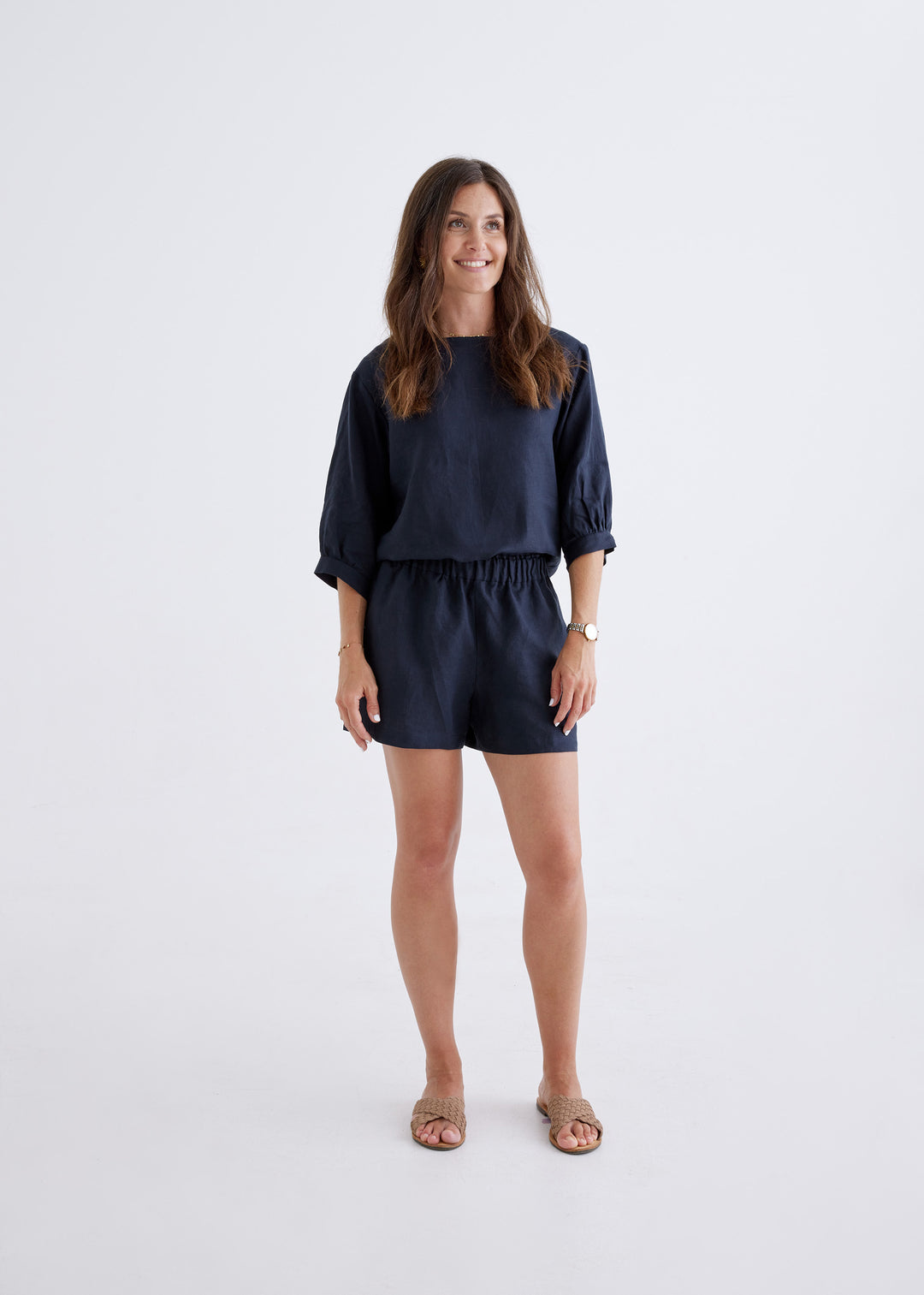 Marley Linen Shorts in Navy